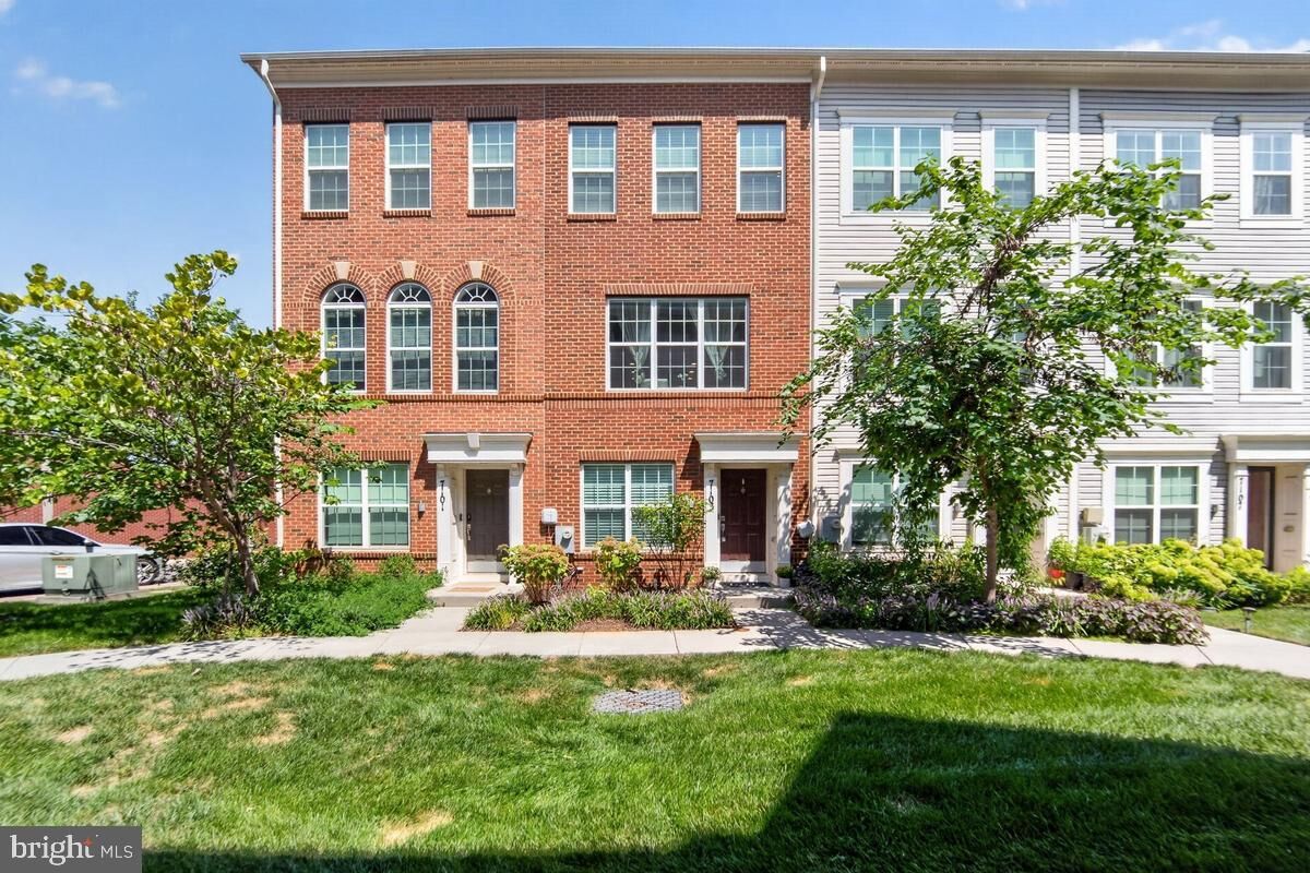 Property Photo:  7103 Wythe Alley  MD 20705 