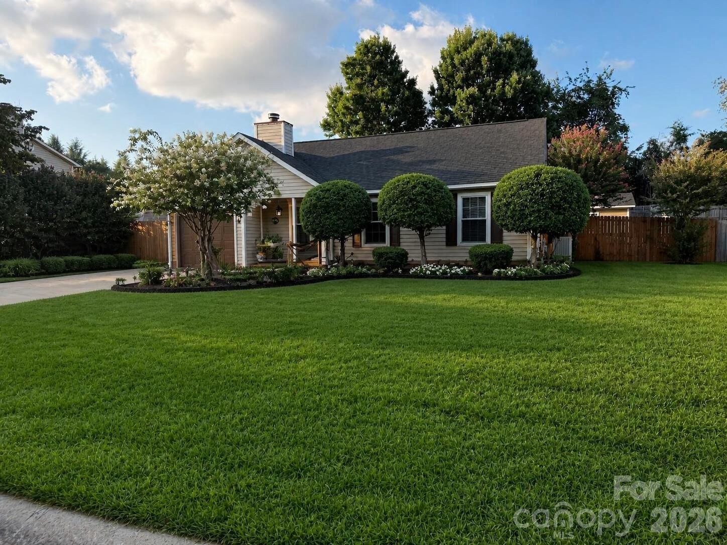 Property Photo: 16522 Glenfurness Drive NC 28078