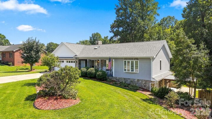 Property Photo: 9 Daniel Circle NC 28630