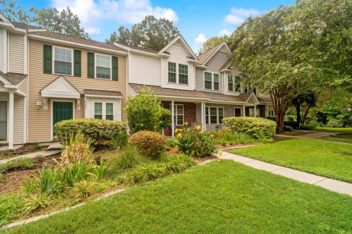 Property Photo: 8037 Shadow Oak Drive SC 29406