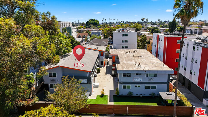 Property Photo:  1216 W 37th Pl  CA 90007 