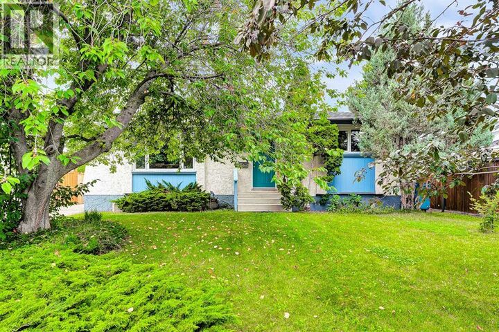 Property Photo:  6547 Dalrymple Way Northwest  AB T3A 1S1 