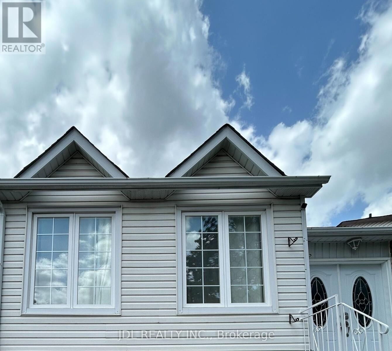 Property Photo:  44 Glencoyne Cres Crescent  ON M1W 2Z2 