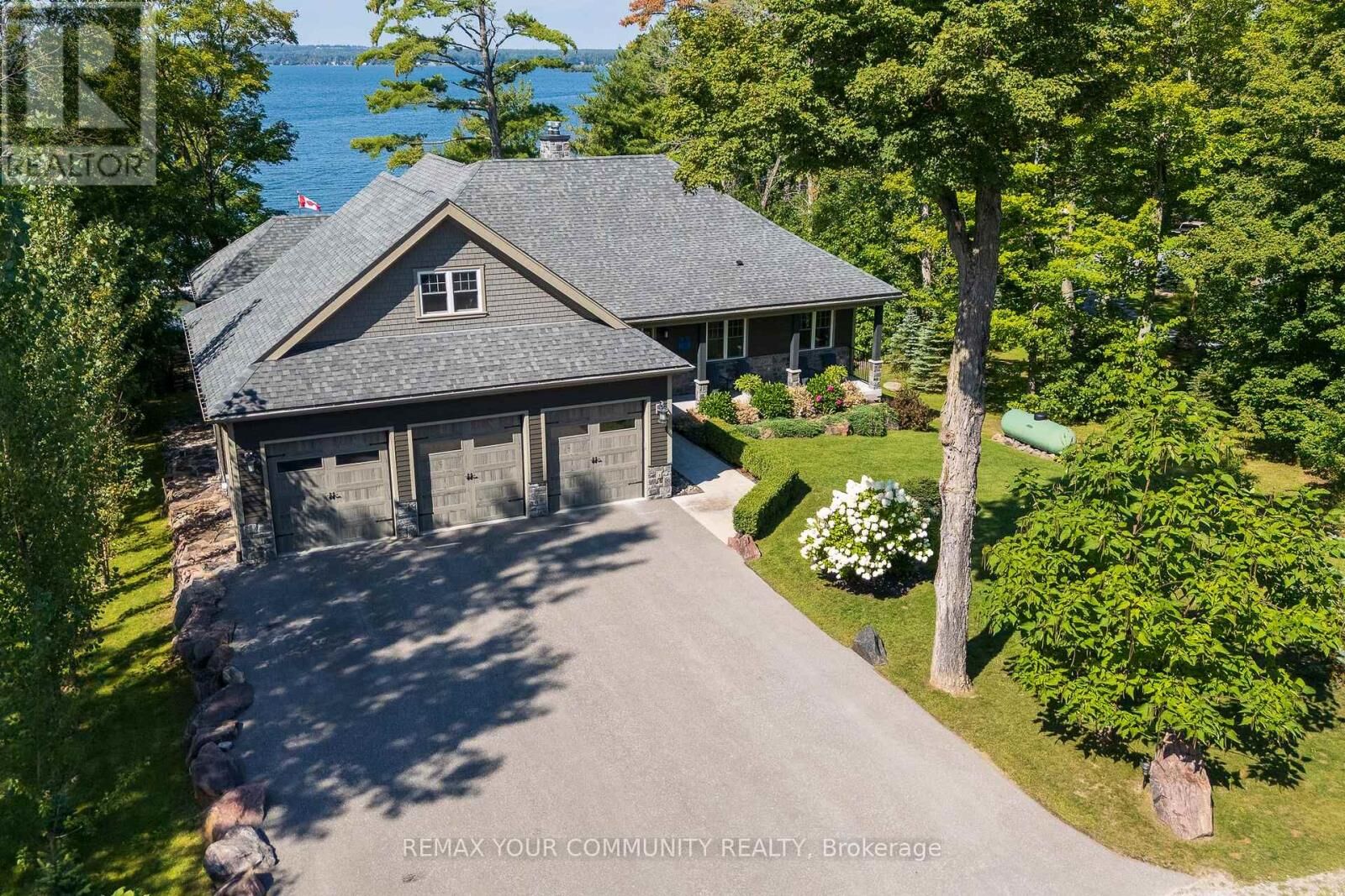 Property Photo: 7314 Summerland Road ON L0K 2B0