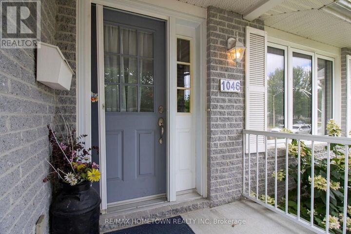 Property Photo:  1046 Bridlewood Drive  ON K6V 7E9 