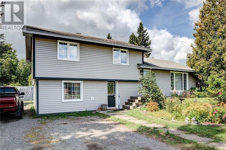 Property Photo:  4745 Gabrielle Street  ON P3P 1K2 