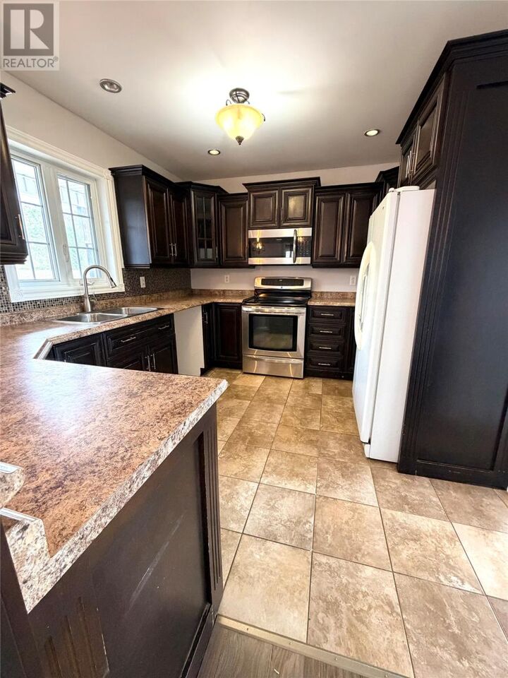 Property Photo:  32 Aspen Drive  NL A0H 1E0 