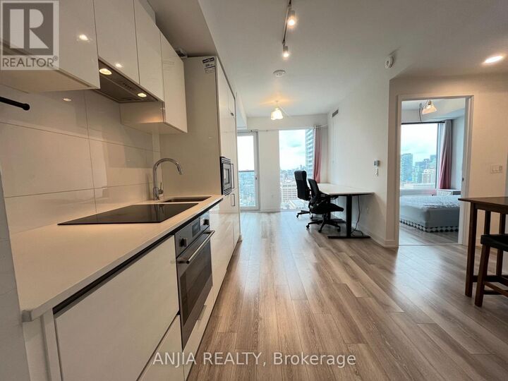 Property Photo:  238 Simcoe Street East #3402  ON M5T 0E2 
