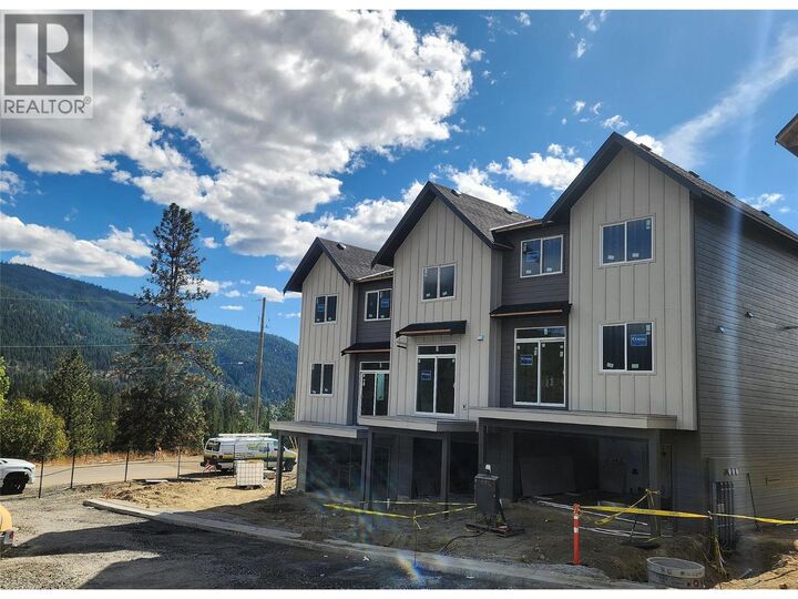 Property Photo: 7110 Bates Road 27 BC V1B 3P2
