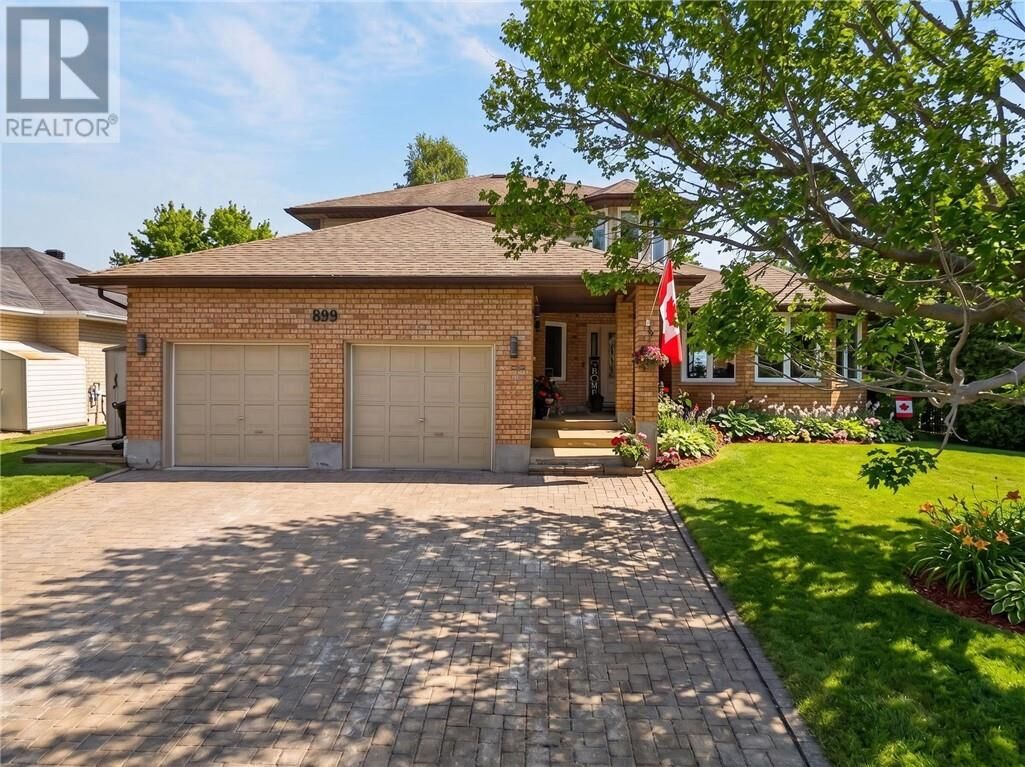Property Photo:  899 Roderick Avenue  ON P3E 6J5 