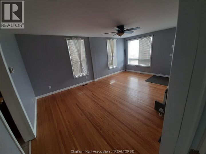 Property Photo:  141 Edgar Street  ON N7M 1V6 