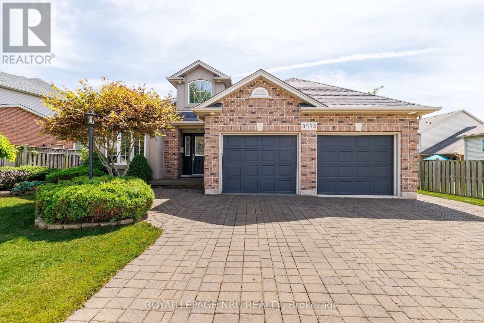 Property Photo:  8532 Heikoop Crescent  ON L2H 3J7 