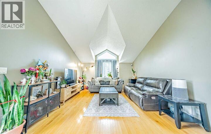 Property Photo: 27 Escott Close AB T4R 2J9
