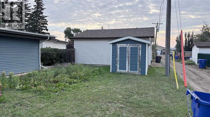 Property Photo: 139 9 Avenue West AB T0K 0G0
