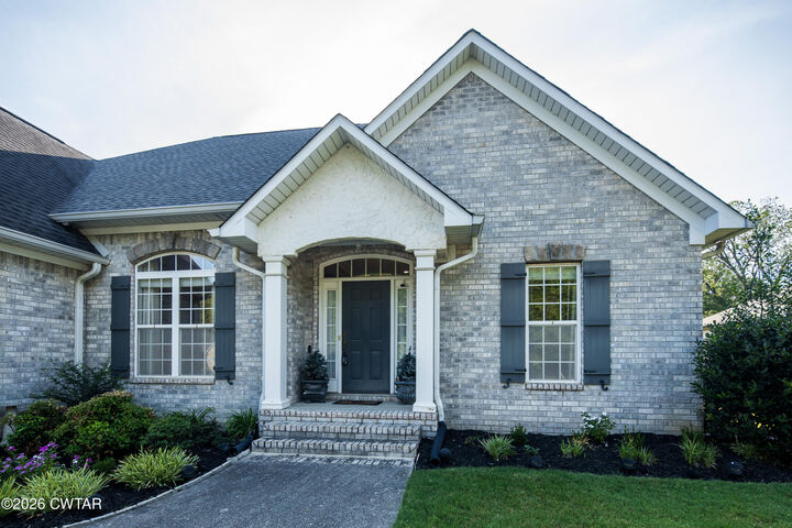 Property Photo: 33 Ivybrook Drive TN 38305