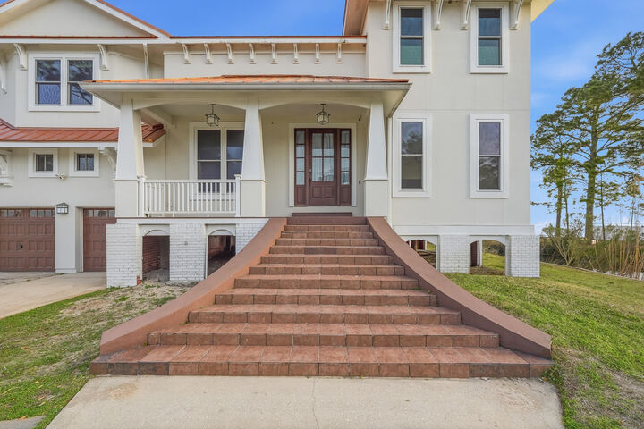 Property Photo:  431 Atwater Court  FL 32569 