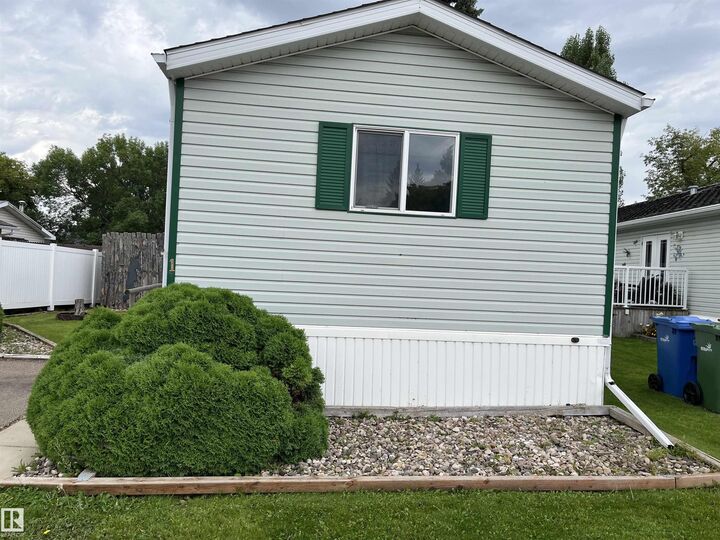 Property Photo:  1 Willow Park Estates  AB T9E 5P7 
