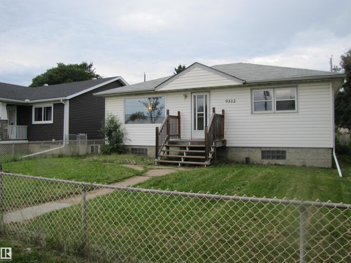 Property Photo:  9512 63 Avenue NW  AB T6E 0G4 