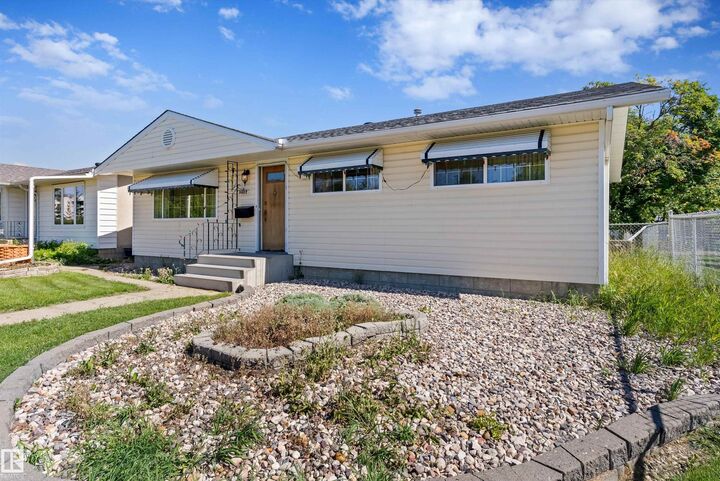 Property Photo:  9807 165 Street NW  AB T5P 3S9 