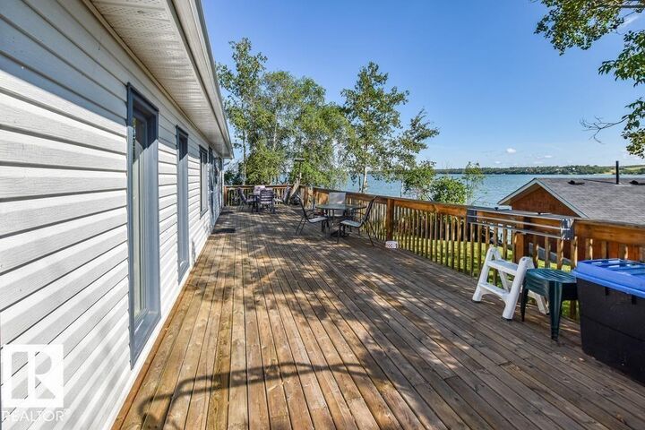 Property Photo:  320 Perch Close  AB T9N 2H4 