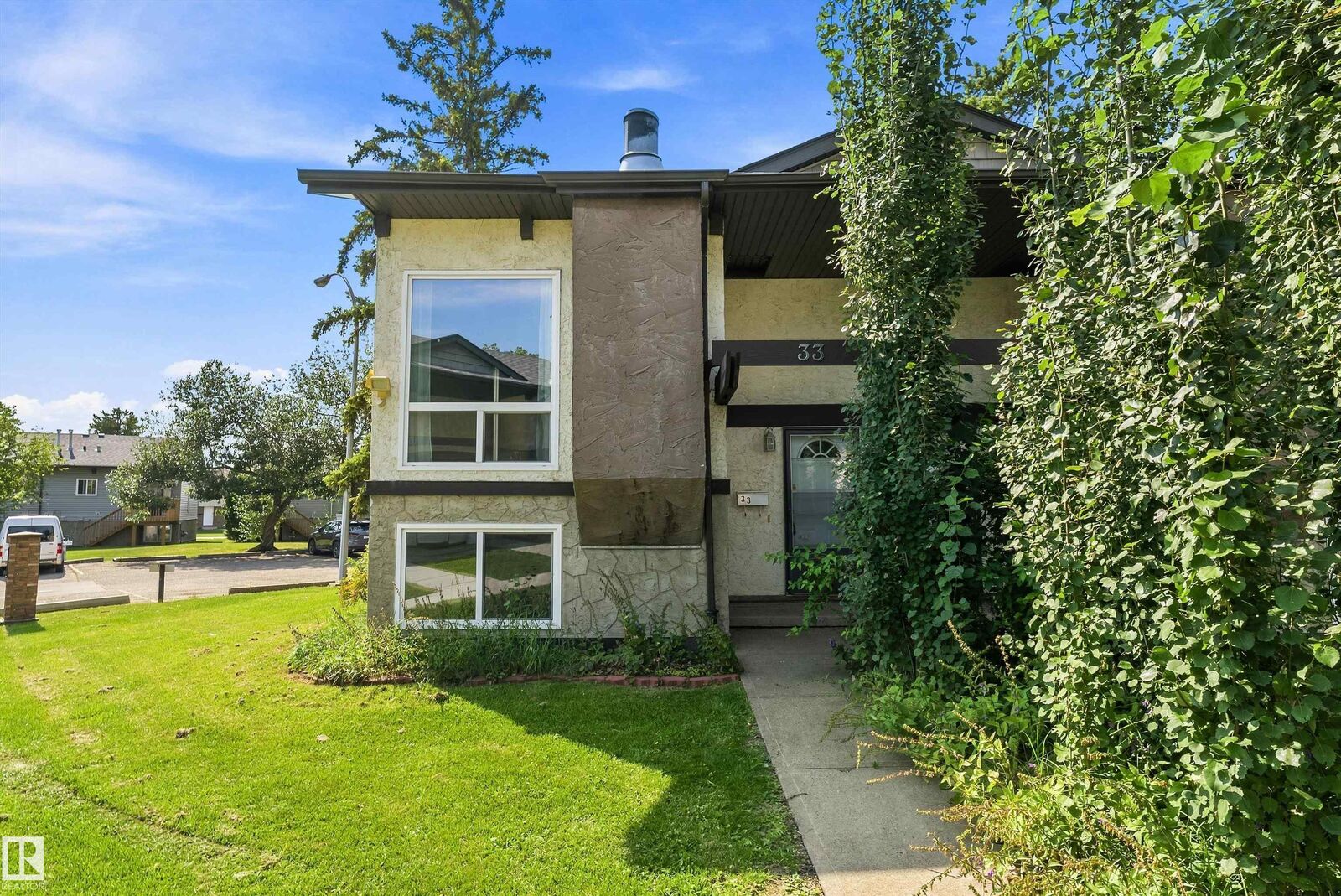 Property Photo:  33 Northwoods Village NW  AB T5X 1T2 