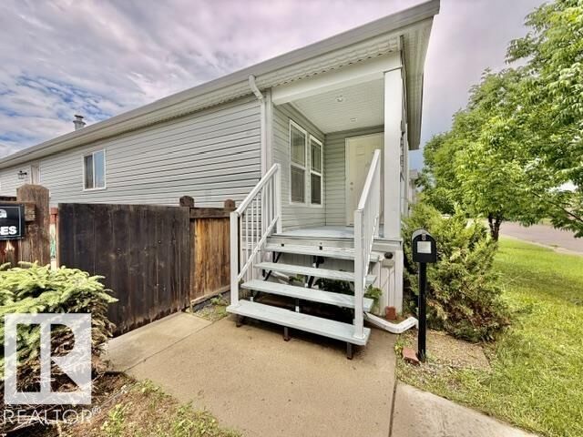 Property Photo:  4810 48 Avenue  AB T9A 0E7 