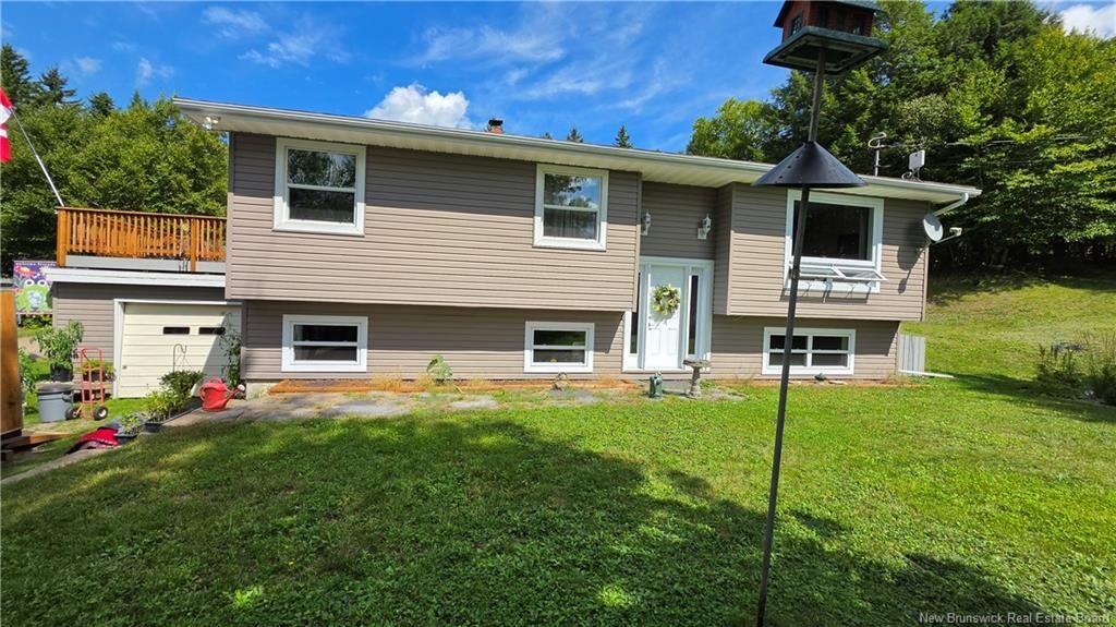 Property Photo:  12 Greenwich Drive  NB E5K 4P8 