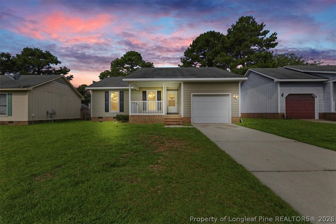 Property Photo: 1414 Rougemart Drive NC 28304