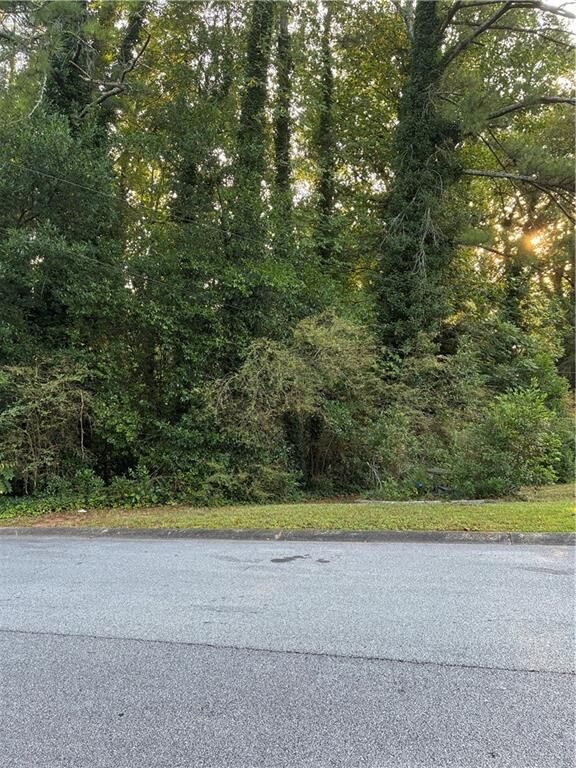 Property Photo: 468 S Susan Creek Drive GA 30083