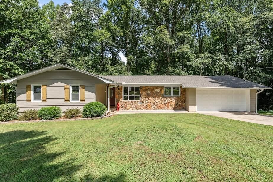 Property Photo:  215 Eldorado Drive  GA 30116 