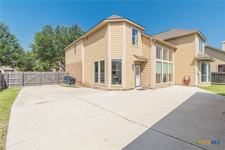 Property Photo: 3027 Hidden Meadow TX 78155