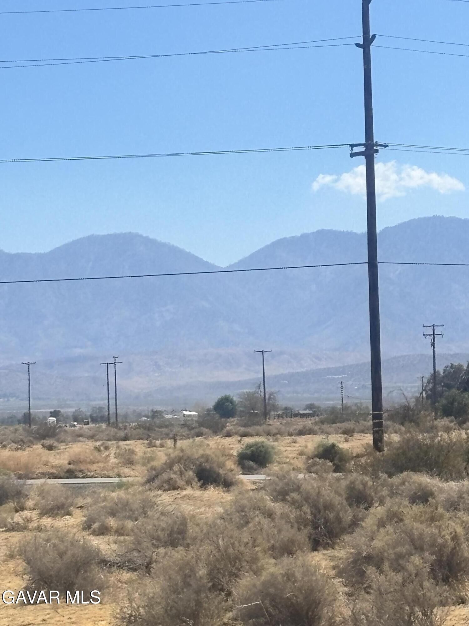 Property Photo: 172 E Palmdale Boulevard CA 93550