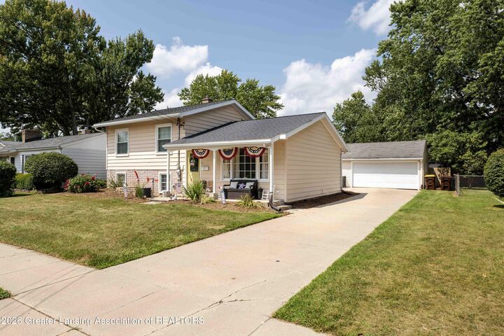Property Photo:  209 Pearl Street  MI 48837 