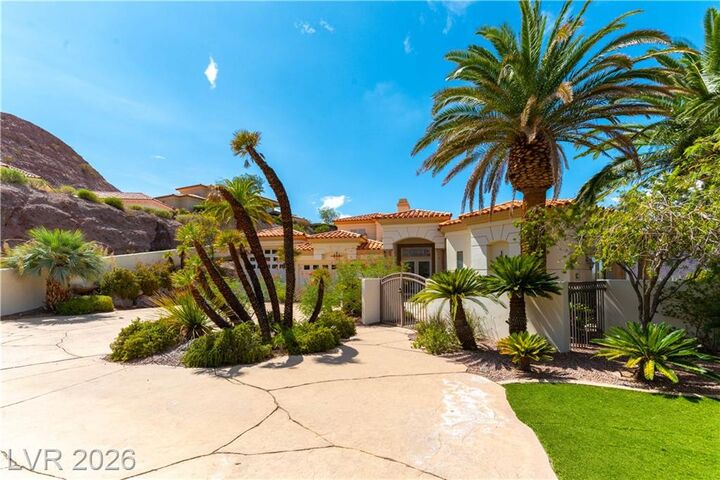 Property Photo:  224 Hallett Cove Court  NV 89005 