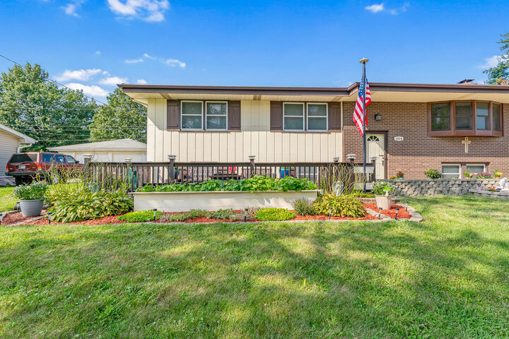 Property Photo:  1818 W 94th Avenue  IN 46307 