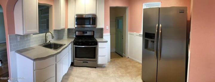 Property Photo:  66 Park Street  PA 18612 