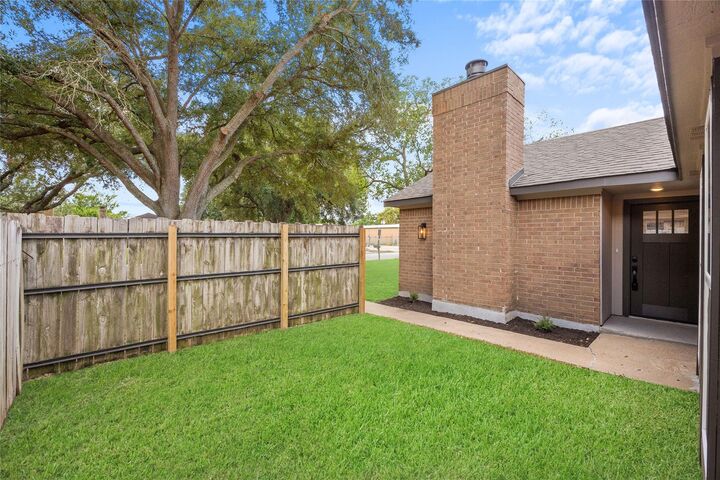 Property Photo:  3305 Avenue R  TX 77471 