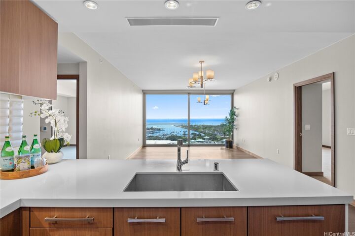 Property Photo:  1555 Kapiolani Boulevard 1706  HI 96814 