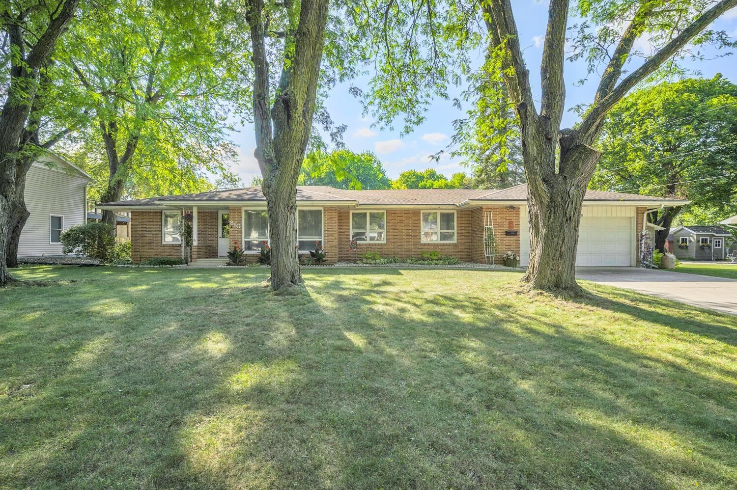 Property Photo: 810 Ithaca Avenue IA 51360
