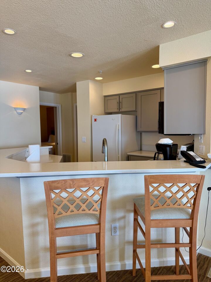 Property Photo:  939 US-101 128  OR 97341 