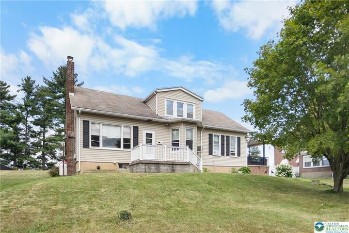 Property Photo: 1740 Elk Avenue PA 17901