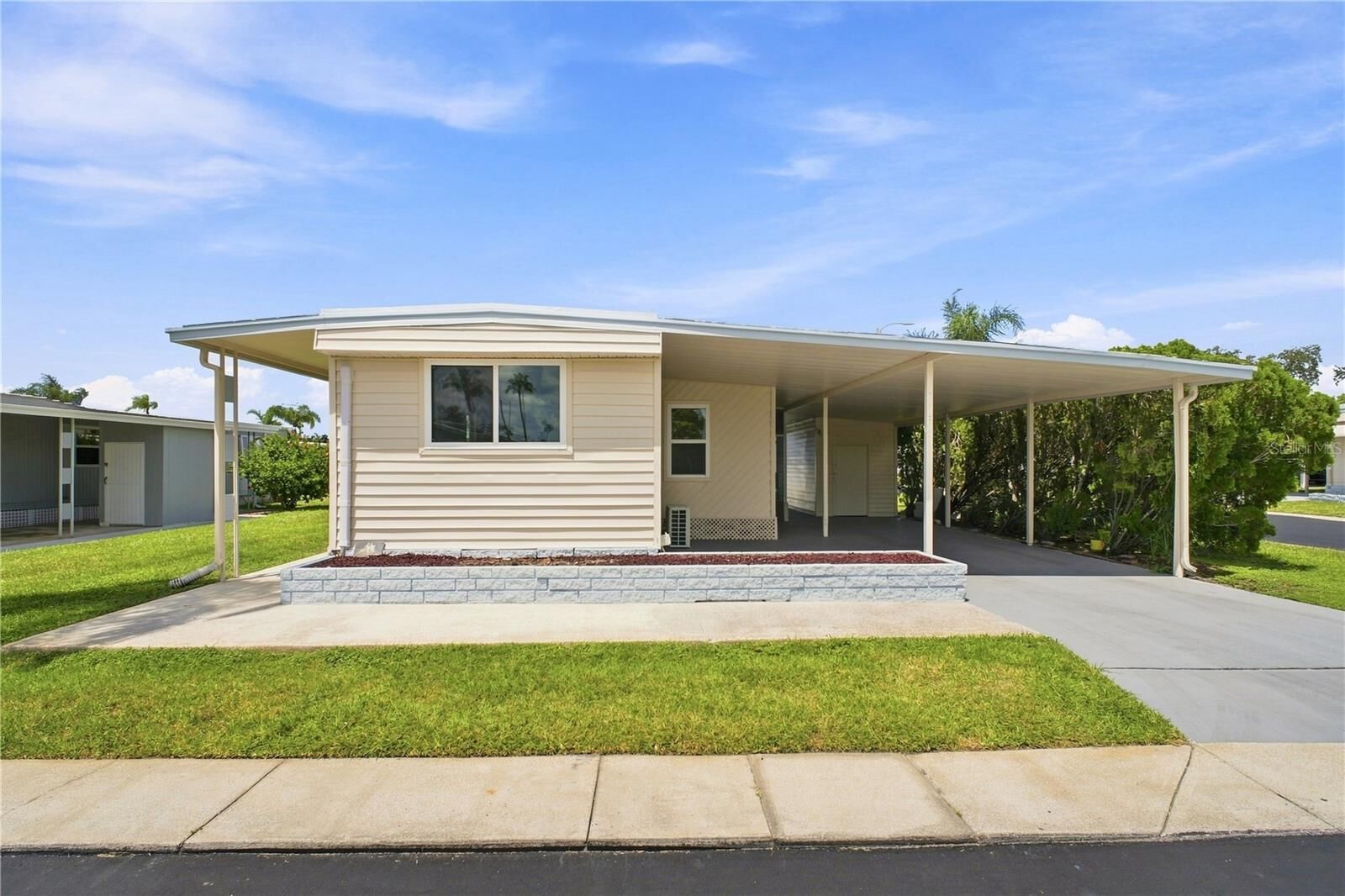 Property Photo: 10929 Tioga Drive FL 34668