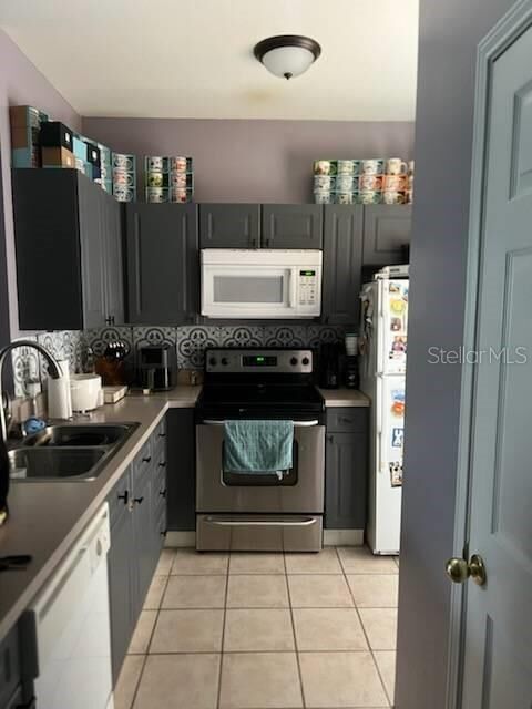 Property Photo:  527 Water Street  FL 34747 