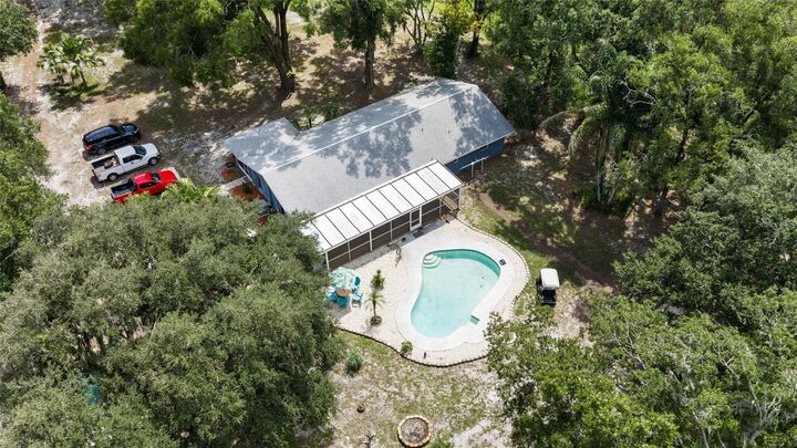 Property Photo: 7402 W Knights Griffin Road FL 33565