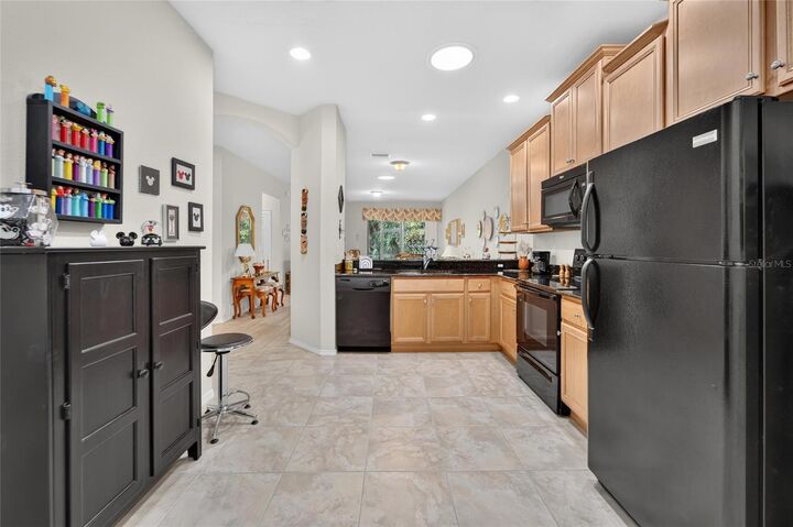 Property Photo: 428 Seneca Falls Drive FL 33572