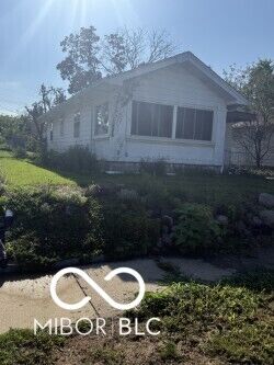 Property Photo: 221 S 6th Avenue IN 46107