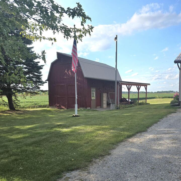 Property Photo: 1177 E Townline 16 Road MI 48650
