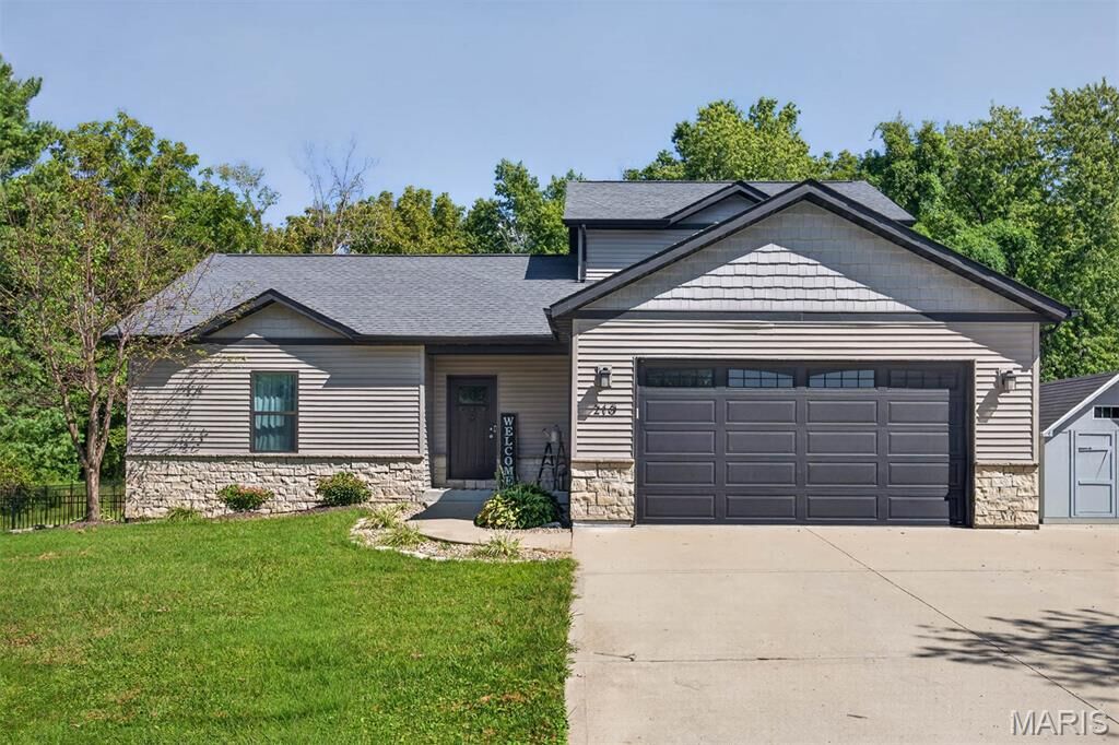 Property Photo: 210 Montgomery Street IL 62294
