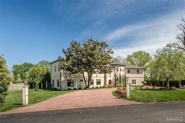 Property Photo:  604 Glyn Cagny  MO 63021 