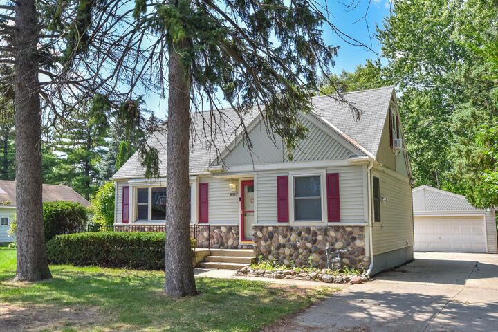Property Photo:  4917 S 28th St  WI 53221 